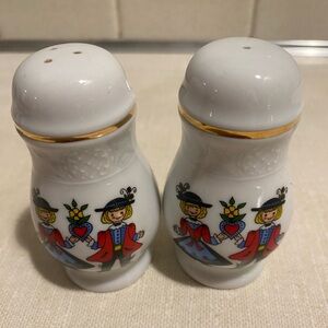 Vintage Austrian Couple Salt & Pepper Shakers Set Of 2‎